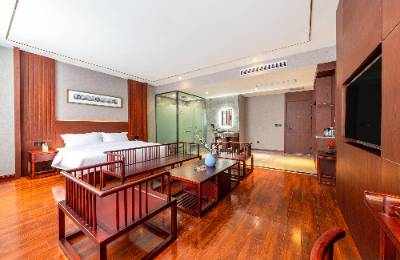 可能是有史以来最惨淡的国庆节