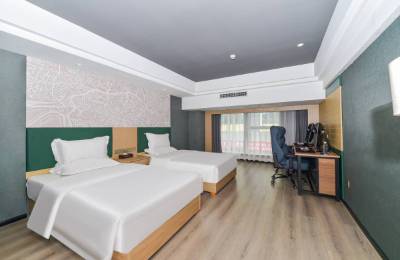 酒店业逆袭新思路：经济低迷期，紧抓 “口红效应”