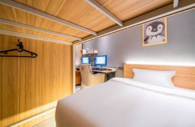 酒店业态升级：从住宿载体到疗愈目的地的转型路径