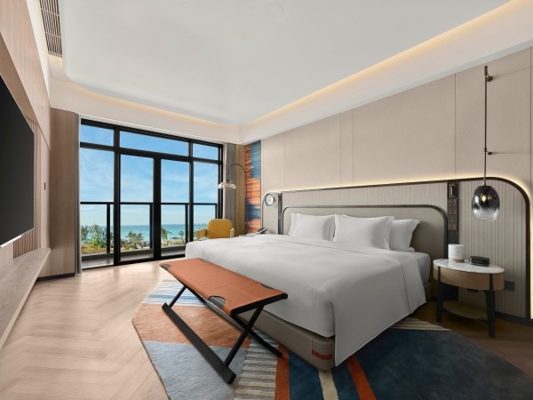 1768221199.jpg 8593甄选豪华海景套卧室朝外_副本.jpg