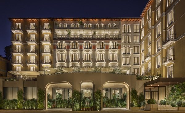 1766709113.jpg 科莫湖艾迪逊酒店外观_副本.jpg