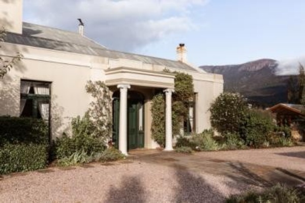 1764390581.jpg 伊斯灵顿酒店.jpg