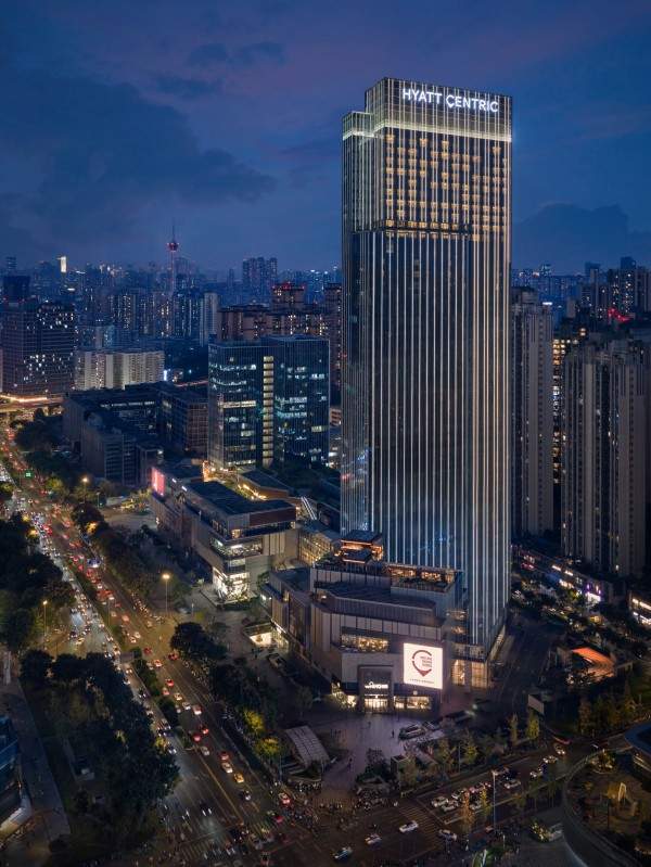 1765386788.jpg Hotel External Facade Night View_副本.jpg