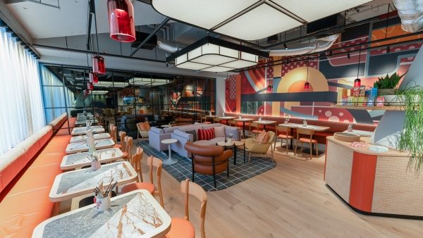 1763713669.jpg Caption by Hyatt Central Sydney Talk Shop_副本.jpg