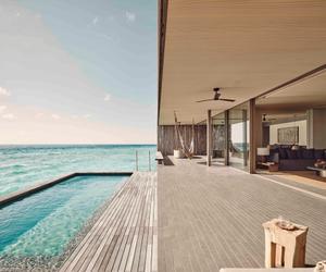 海洋颂歌：一场融合自然奇景与可持续奢华的节日庆典