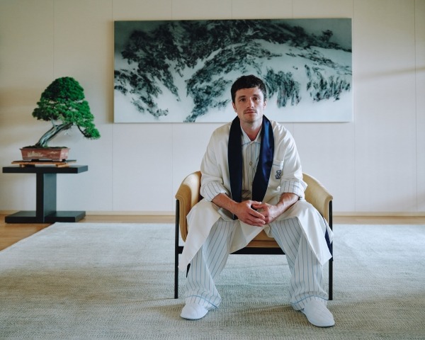 1. 条纹睡衣套装、Logo浴袍_副本.jpg