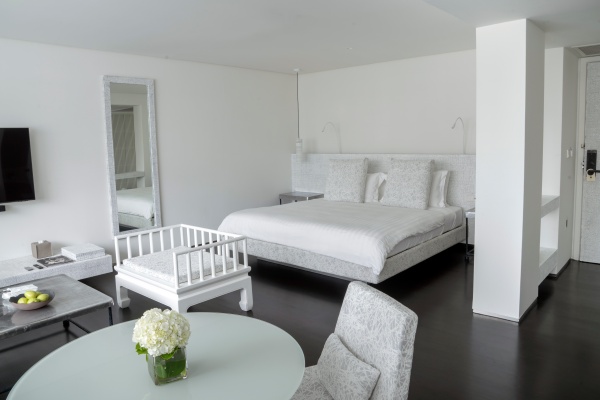 1760599249.jpg JL_2025_MetPoolView7.jpg