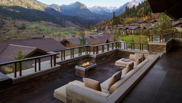 1760184272.jpg 日赛谷丽思卡尔顿隐世酒店_副本.jpg